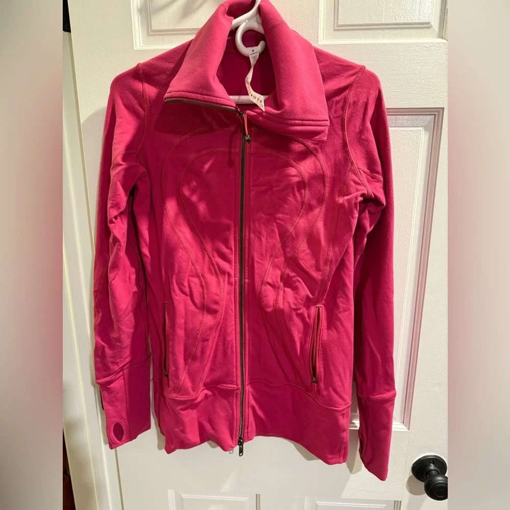 Lululemon zip front jacket in berry - Picture 1 of 2